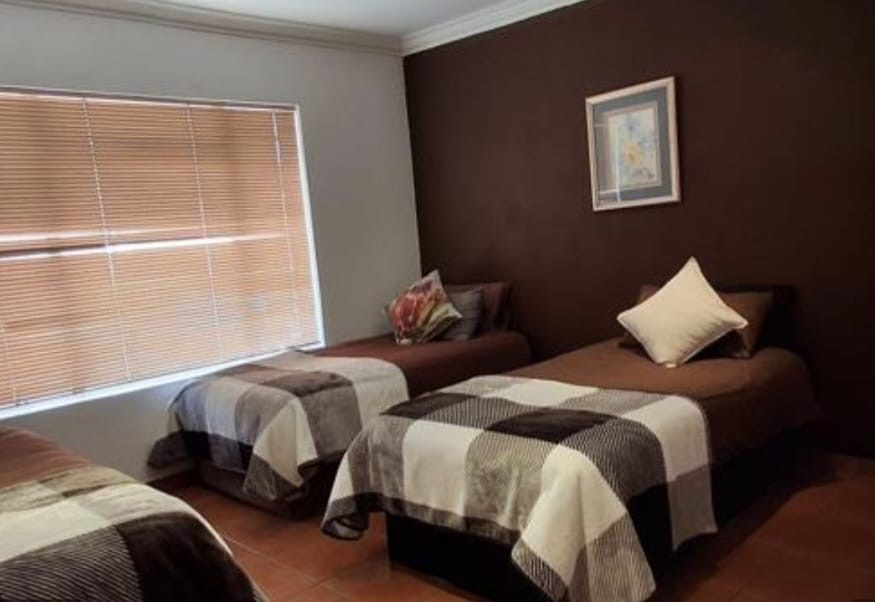 5 Bedroom Property for Sale in Deneysville Free State